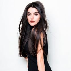 أسود